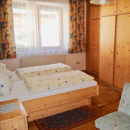 Fruehstueckspension Kirchenwirt Obervellach Esterno foto