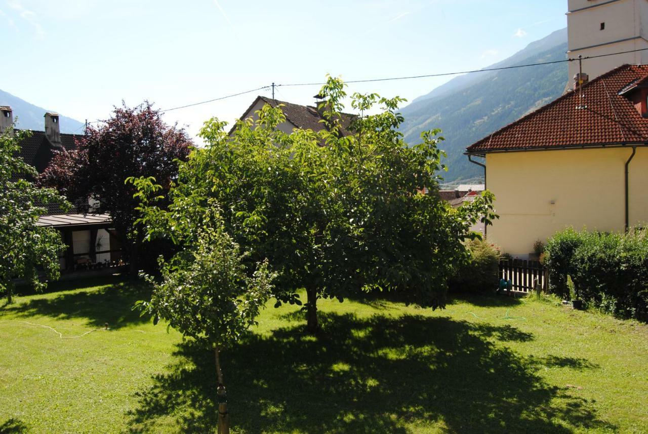 Fruehstueckspension Kirchenwirt Obervellach Esterno foto